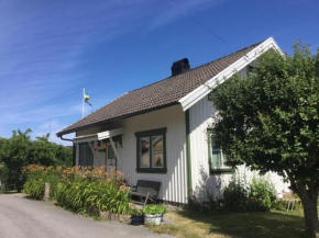 Stunning Home In Hamburgsund With 3 Bedrooms And Wifi Hamburgsund